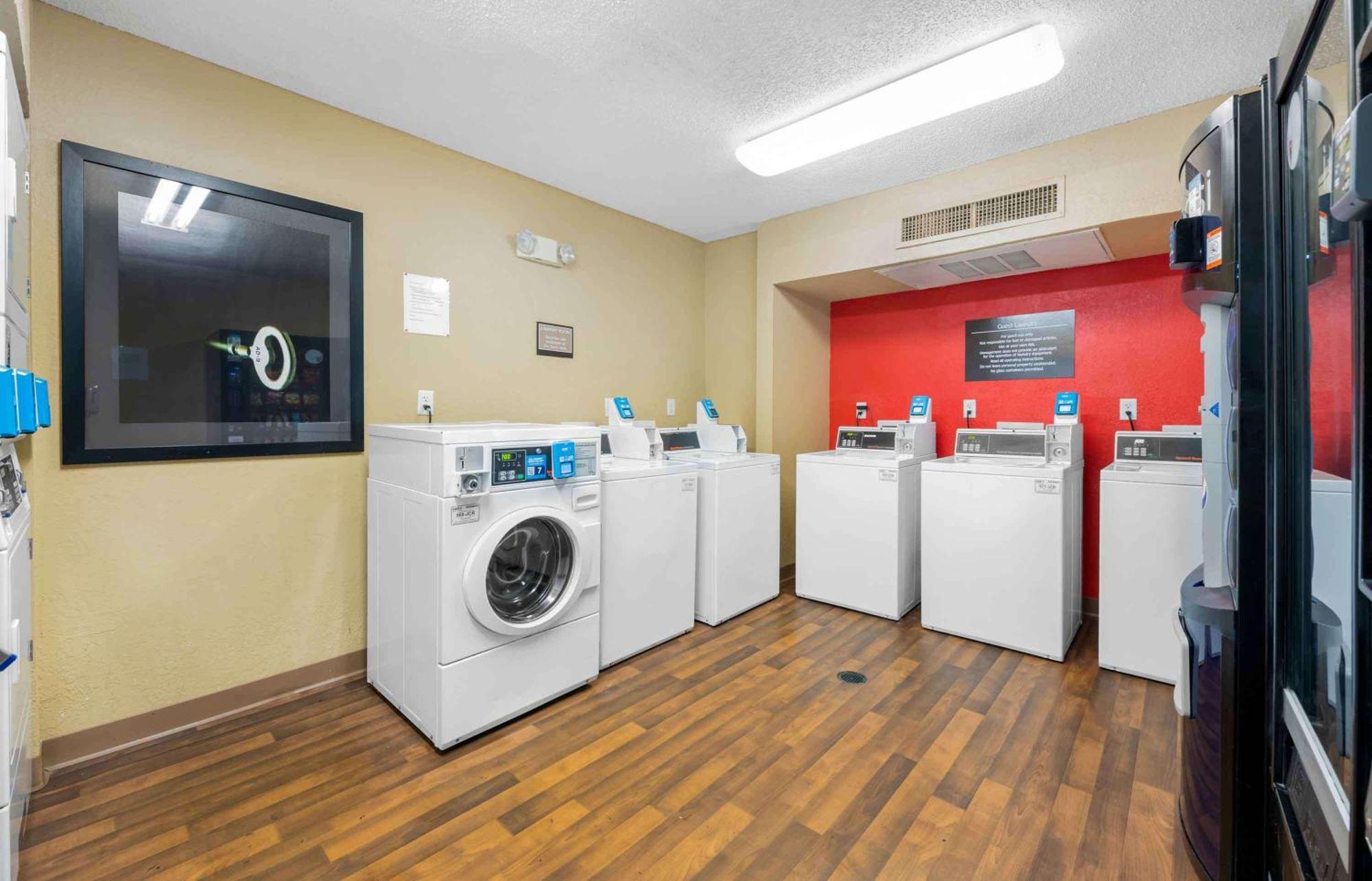Extended Stay America Select Suites - Jacksonville - Baymeadows Eksteriør billede