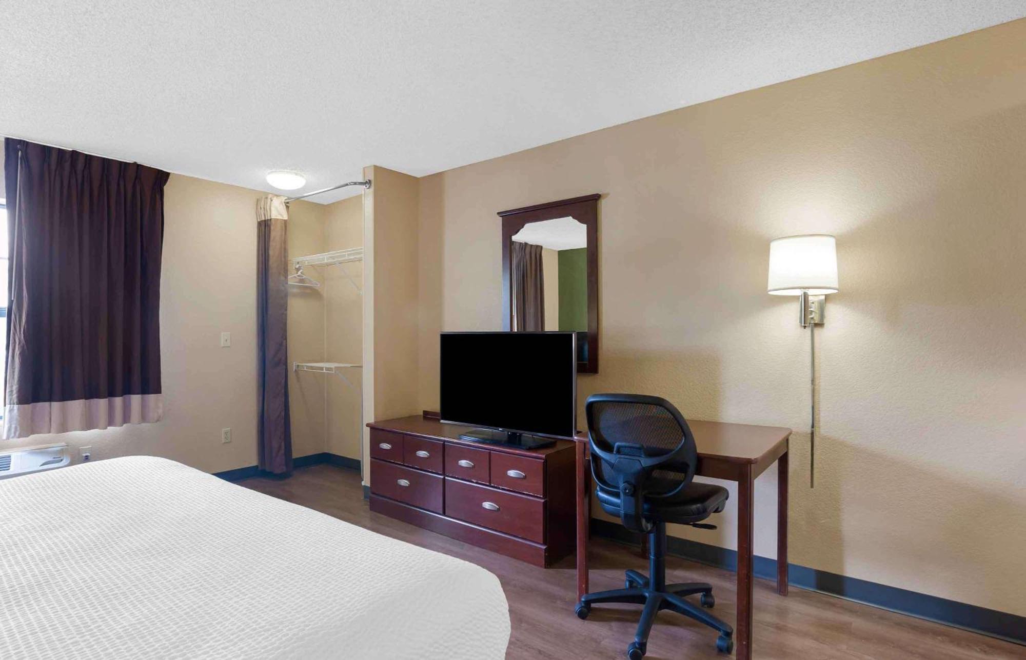 Extended Stay America Select Suites - Jacksonville - Baymeadows Eksteriør billede