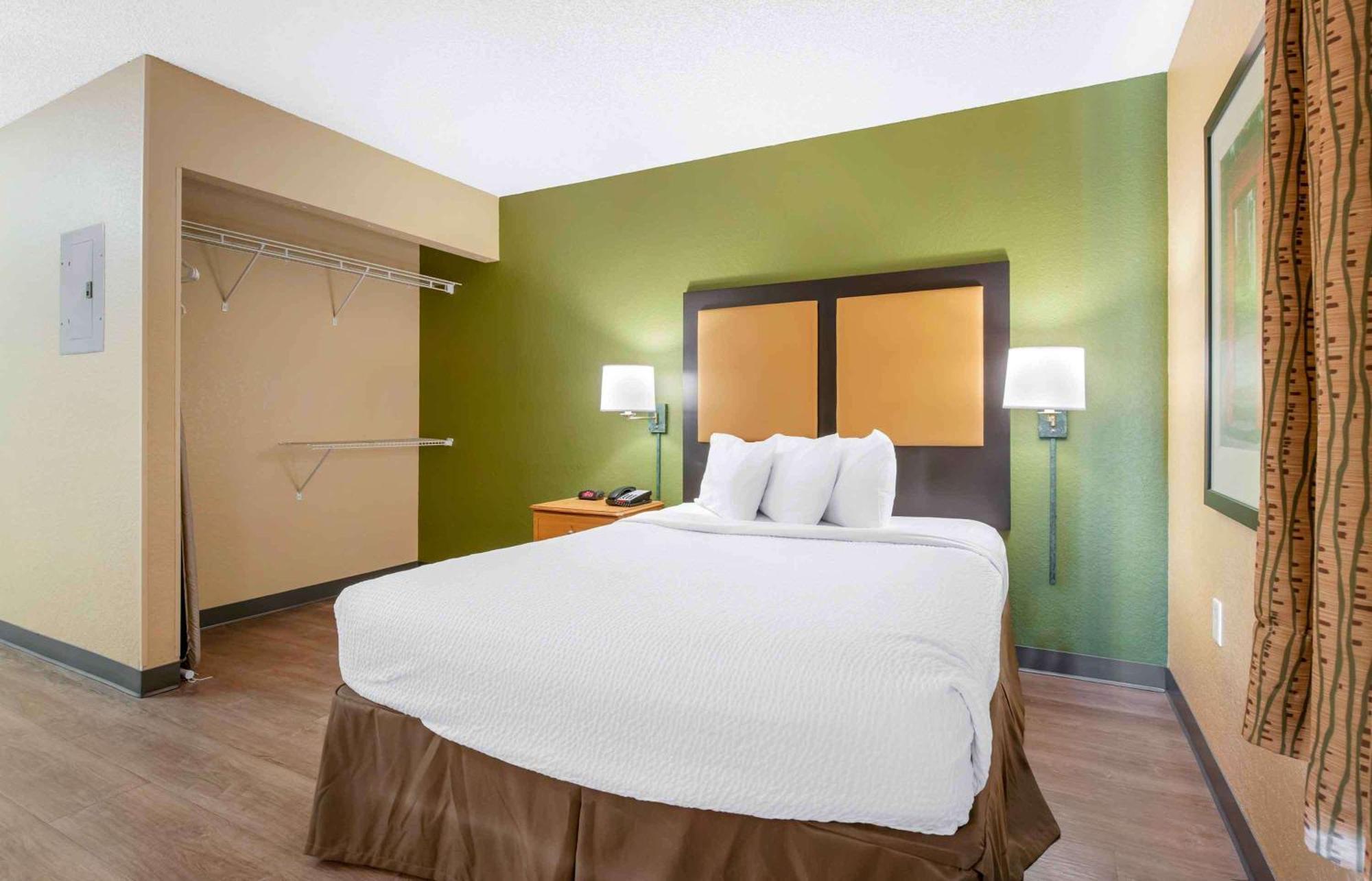 Extended Stay America Select Suites - Jacksonville - Baymeadows Eksteriør billede